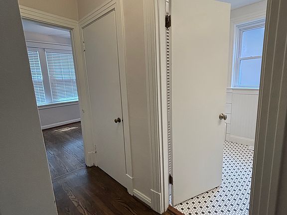 4th image of 820 Pennsylvania Ave APT 1N