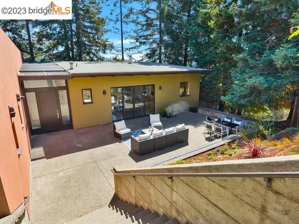 6900 Buckingham Blvd, Berkeley, CA 94705