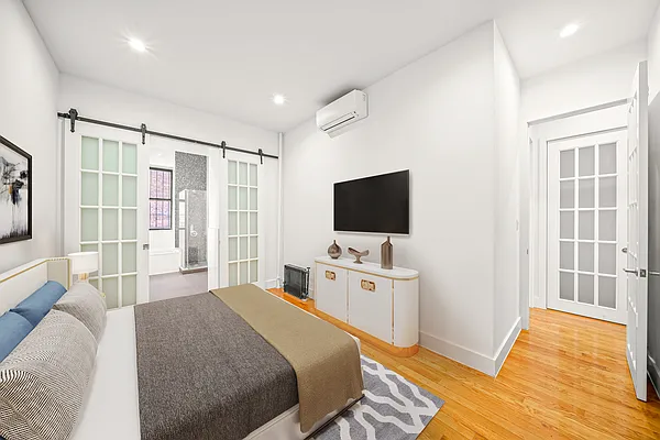 Rented by Voro NYC | media 4