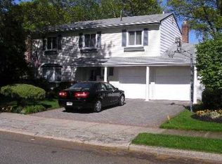 1551 Walnut Ave, Merrick, NY 11566