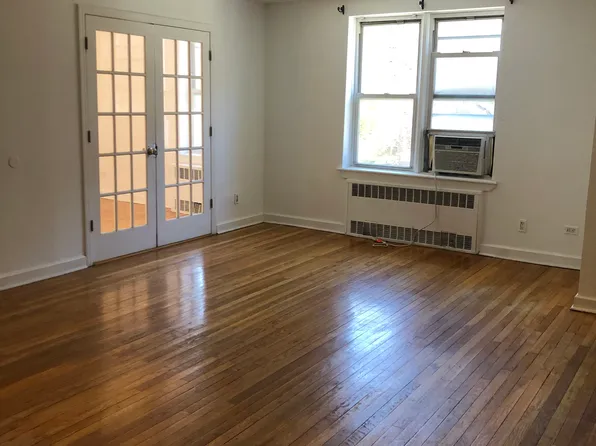 66-33 Yellowstone Boulevard image 4 of 13