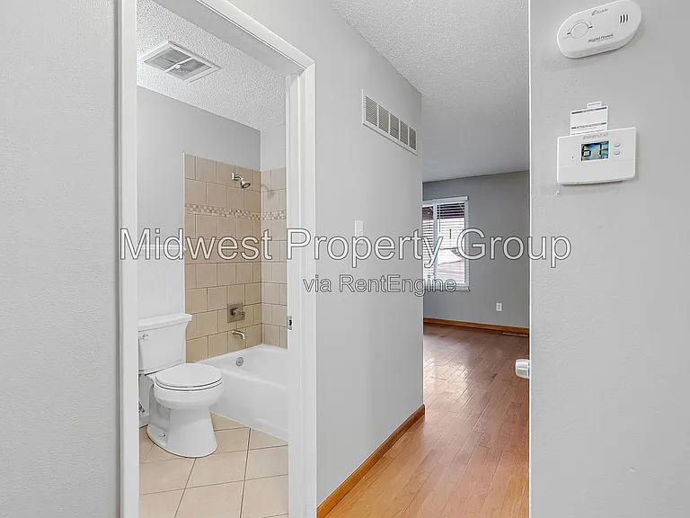 1128 Saratoga Dr — Photo 16