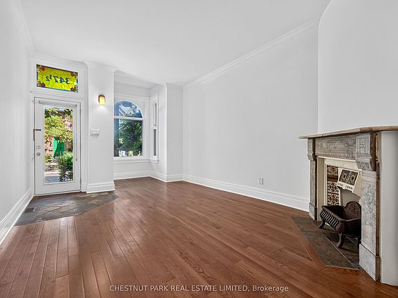 4th image of 347 1/2 Wellesley St E