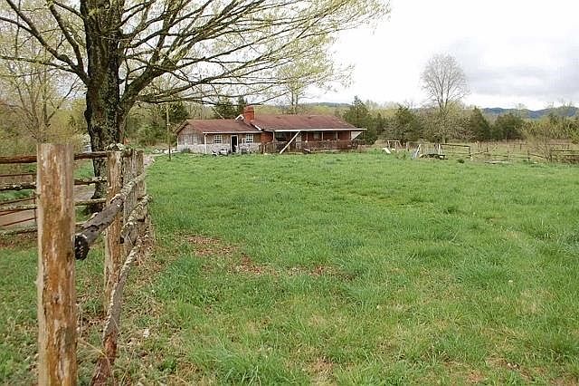 2nd image of 3867 Flatwoods Rd
