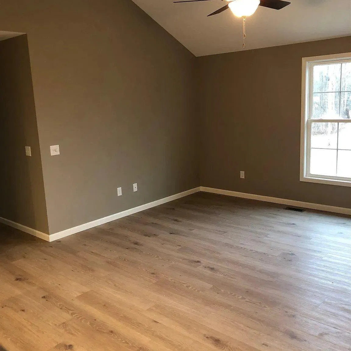 2 bed, 1100 sqft, $1,595 — Photo 4