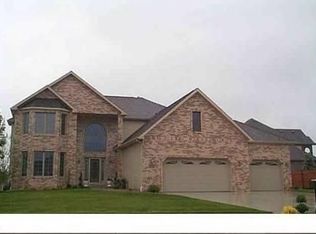 2004 Jessamine Rd, Bloomington, IL 61704