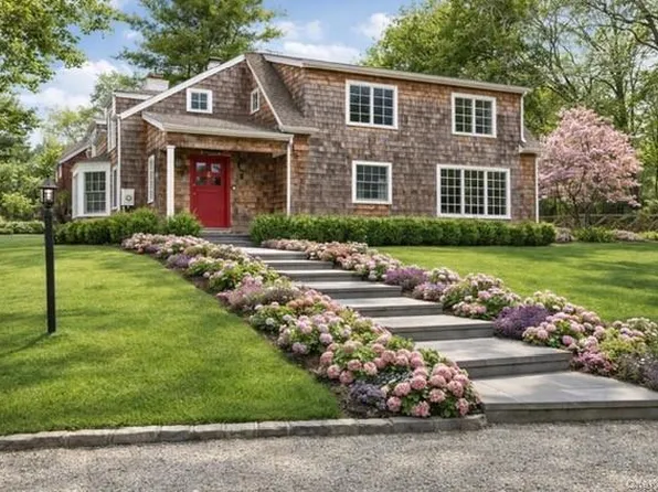 98 South Road, Westhampton, NY 11977