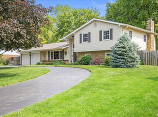 6246 Colebrook Dr, Indianapolis, IN 46220