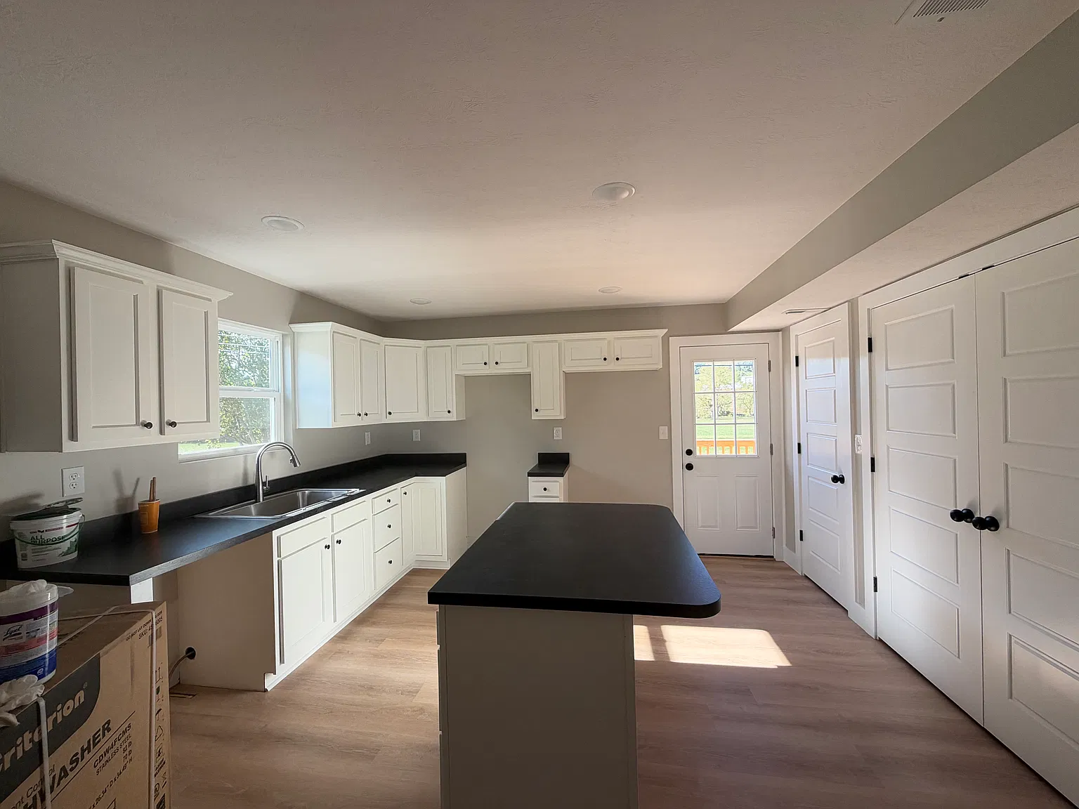 2 bed, 2.5 bath, 1150 sqft, $1,500 — Photo 3