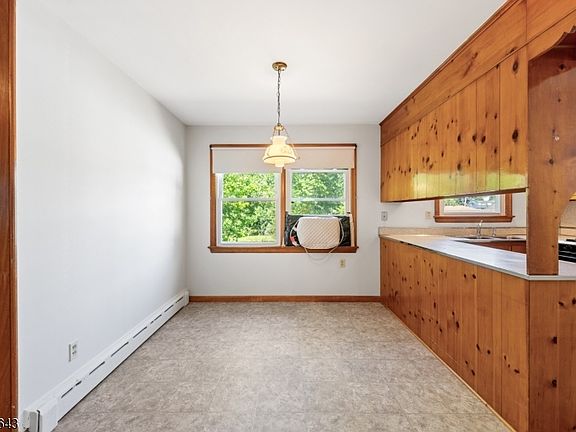 5th image of 623 1St Ave
