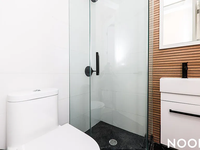 263 Stockholm St #2B — Photo 8