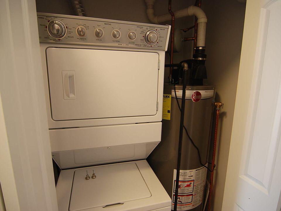 1st image of 6134 N Washtenaw Ave APT 3F