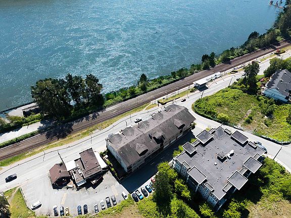 3rd image of 22327 River Rd #311