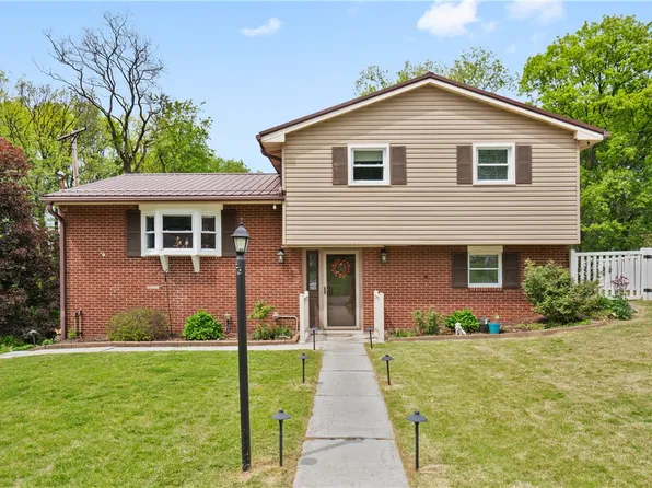 147 Edgewood Dr, Beaver, PA 15009
