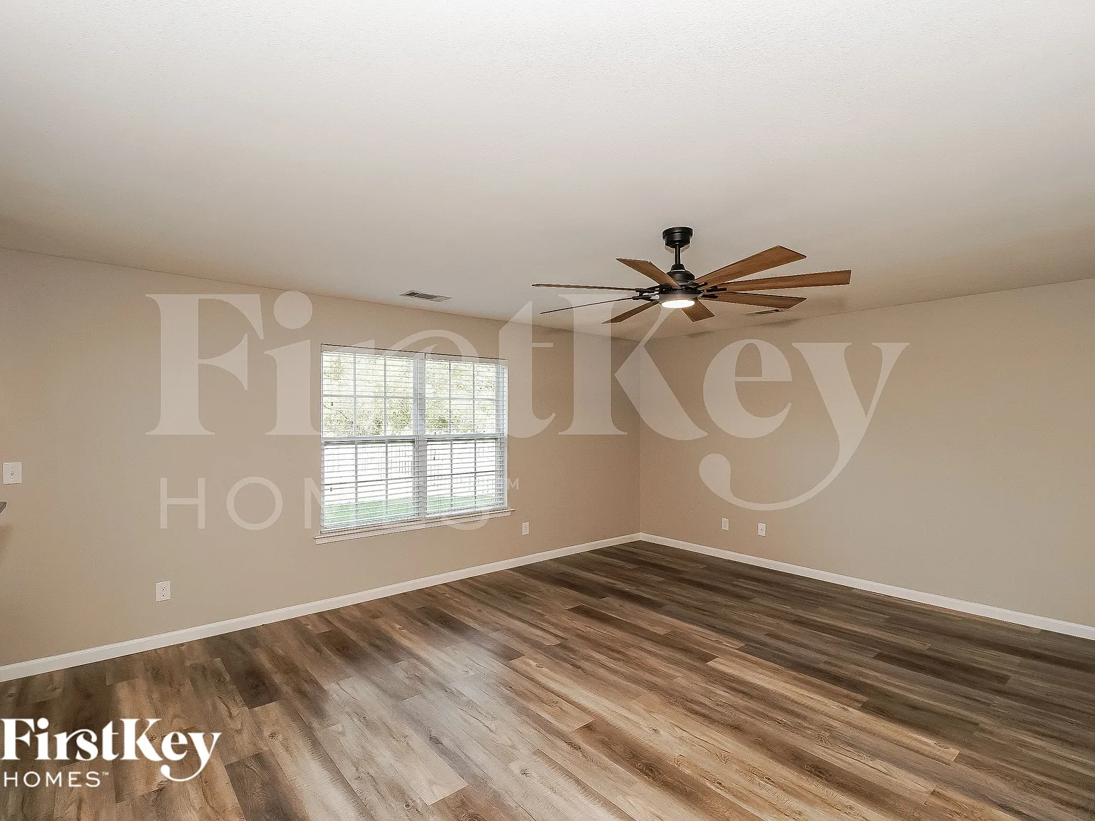 4 bed, 2.5 bath, 2816 sqft, $2,815 — Photo 4
