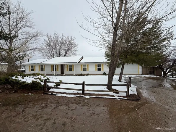 19301 Alta Vista Ave, Tehachapi, CA 93561