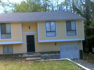 711 Cassatt Ct, Stone Mountain, GA 30088