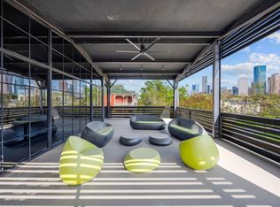 908 White St, Houston, TX 77007
