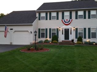 32 Maria Dr, Loudonville, NY 12211
