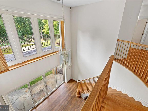 3rd image of 11225 N Club Dr
