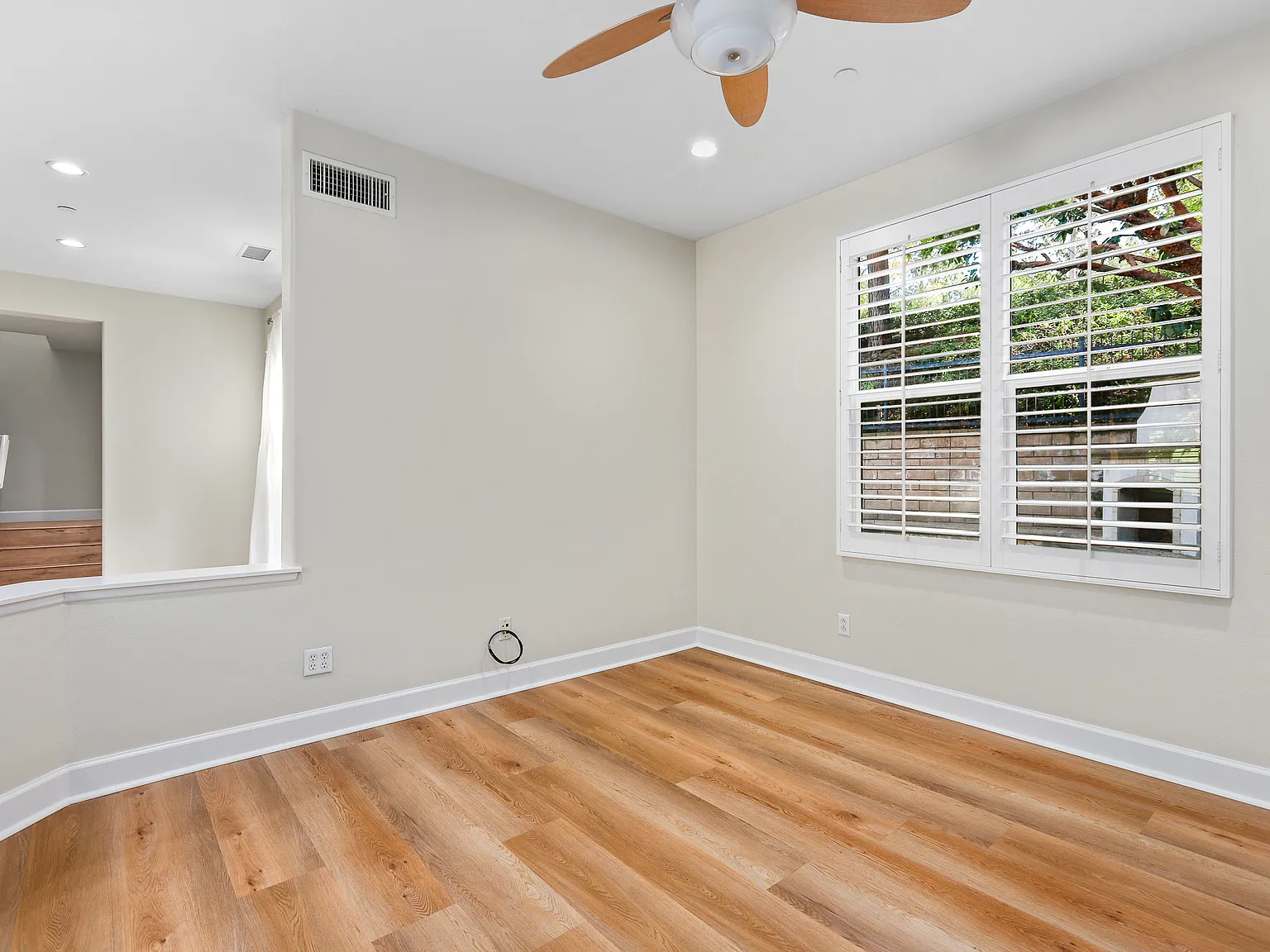 3 bed, 2.5 bath, 1534 sqft, $4,650 — Photo 3