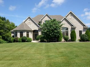 N39W23520 Broken Hill Cir N, Pewaukee, WI 53072