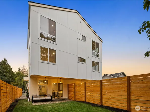 9031 4th Avenue NW #B, Seattle, WA 98117