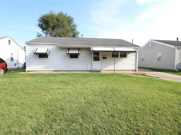 23 Briarcliff Dr, Granite City, IL 62040