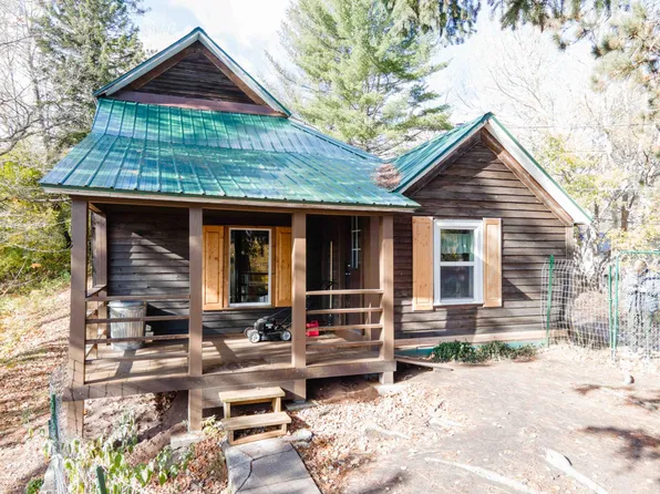 502 Kilmar St, Lake Linden, MI 49945