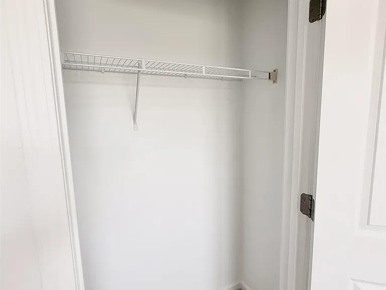 280 Lilly Dr — Photo 32