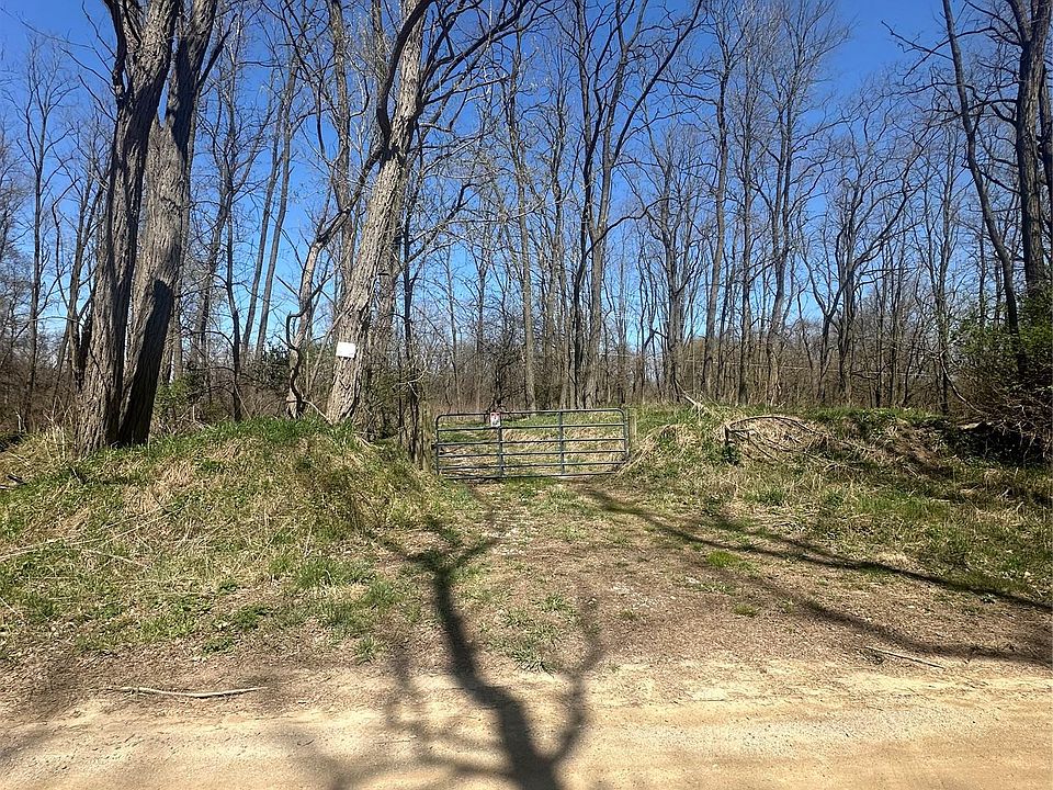 2nd image of 100 Demode Rd
