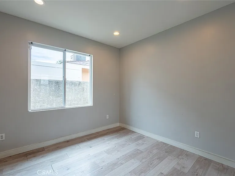 6938 Peach Ave — Photo 19