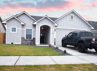 639 SW Mount Hood Ave, Boardman, OR 97818