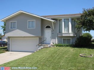 2116 NW 49th St, Lincoln, NE 68528