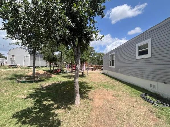 104 Agave Azul Cv, Dale, TX 78616