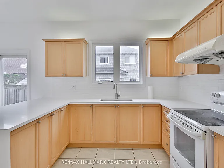 15 Briarglen Rd — Photo 21