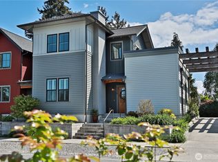 512 Cascade Ave UNIT B, Langley, WA 98260
