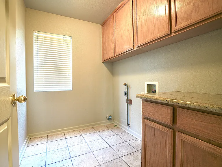 2625 Monroe St — Photo 22
