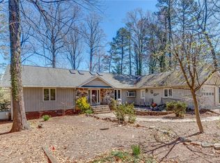 24 Kemp Rd E, Greensboro, NC 27410