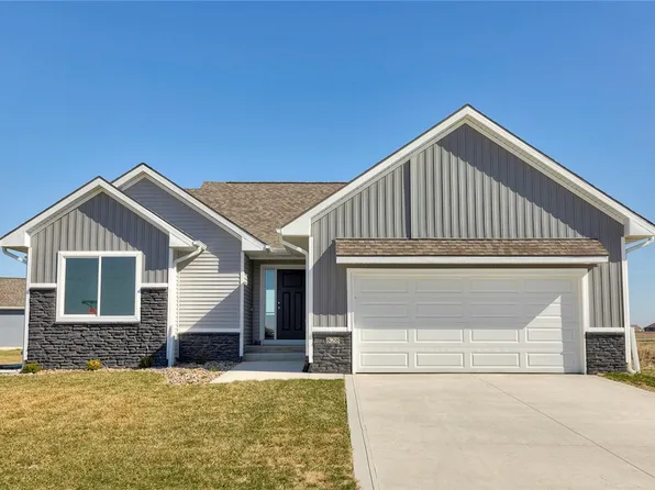 828 3rd St NW, Bondurant, IA 50035