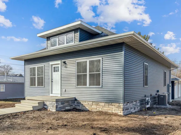 707 5th Ave NE, Independence, IA 50644