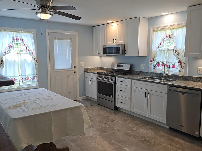 15 Holly Dr — Photo 2