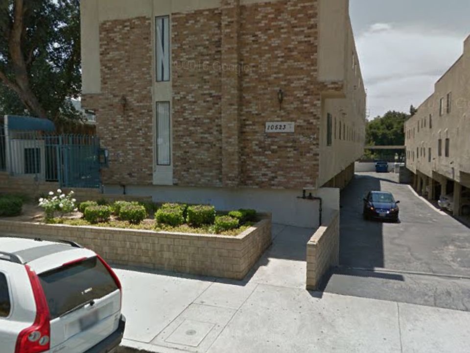 2nd image of 10523 Floralita Ave