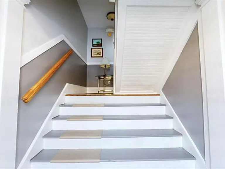 618 Madison St #300 — Photo 23