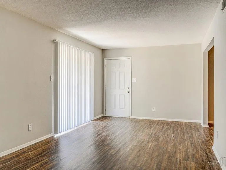Vintage Creek Apartments — Photo 7