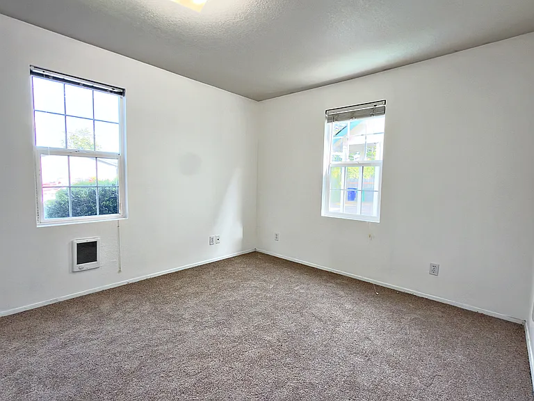 905 NE 94th Ave — Photo 15