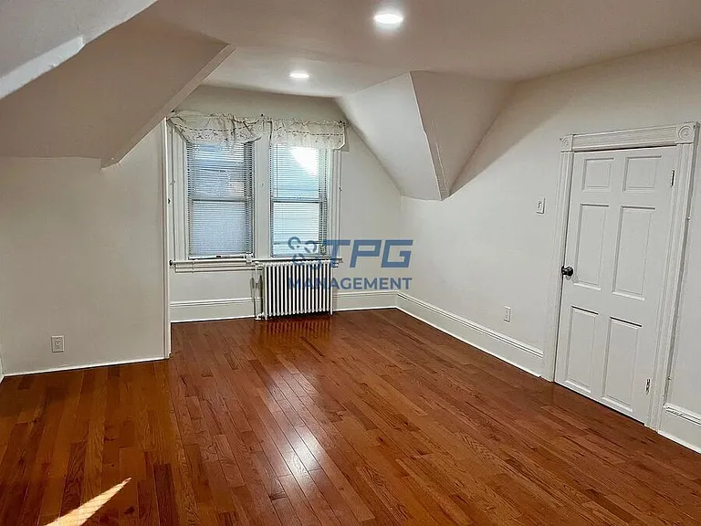 14 E 42nd St #3 — Photo 6