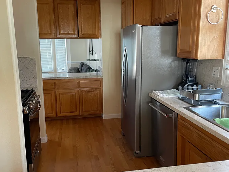 1128 S Clementine St S — Photo 23