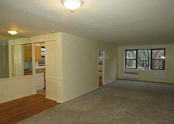 3rd image of 3215 Arlington Ave APT 4D