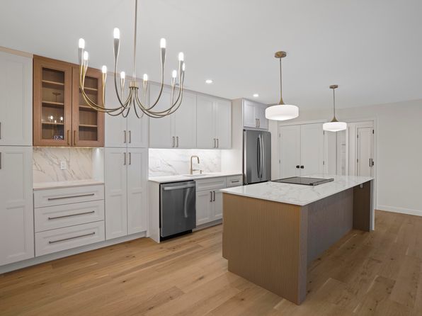 400 High Point Dr APT 206